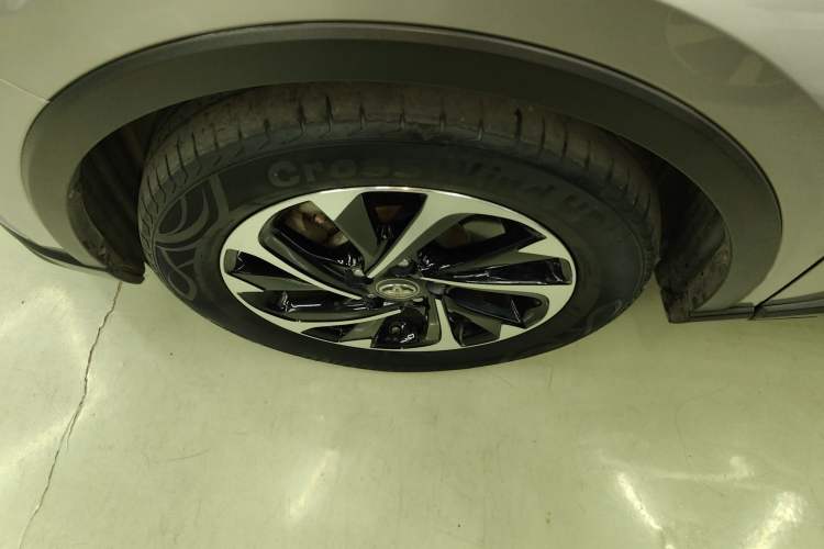Used Toyota IZOA 2018 2.0L Yichi Edition China V Standard Left Front Wheel Hub