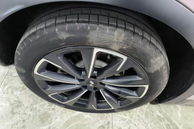 Used ONVO L60 2024 60 kWh Rear-Drive Version
