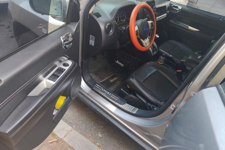 Used Jeep Compass 2014 Revised Version 2.4L Four-Wheel Drive Comfort Edition
