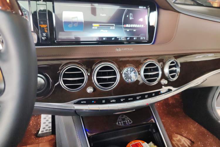 Used Mercedes-Benz Maybach S-Class 2016 S 400 4MATIC Audio And AC Panel