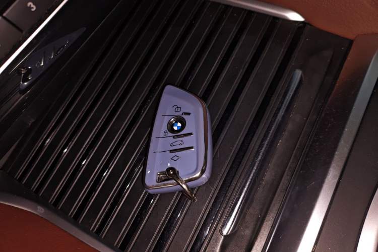 Used BMW X6 2015 xDrive28i Vehicle Key