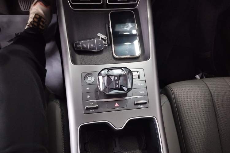 Used BYD Song Pro New Energy 2025 Second-Generation DM-i 75KM Leading Edition Gear Lever