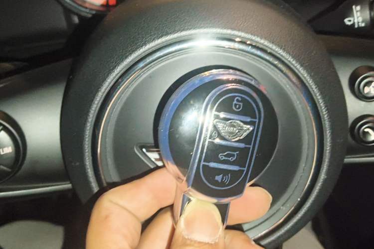 Used MINI 2018 1.5T ONE