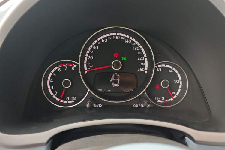 Used Volkswagen Beetle 2014 1.2TSI Fashion Edition Instrument Cluster