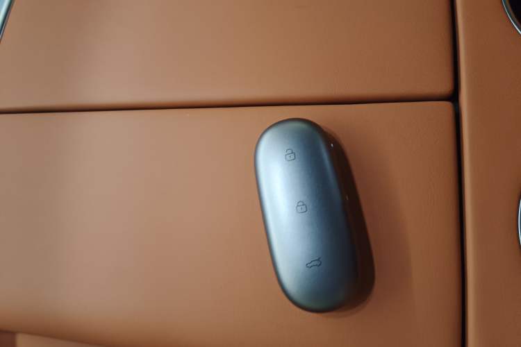 Used Li Auto L8 2024 Max Interior 1