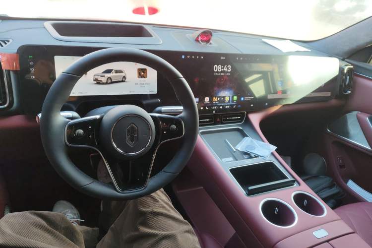 Used Hima AITO M8 2025 Model Pure Electric Max+ Five-Seat Long-Range Version
