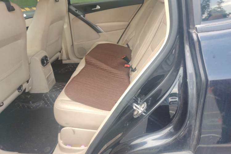 Used Volkswagen Tiguan 2012 1.8TSI Automatic Two-Wheel Drive Trend Edition Left Rear Seat