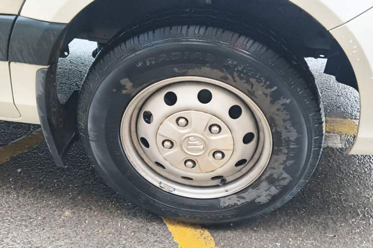 Used Foton Toano 2024 Urban Edition Multi-Function 2.0T Manual Short Wheelbase Mid-Height Rear Single Tire – Available in 5/6/9-Seater Configurations
