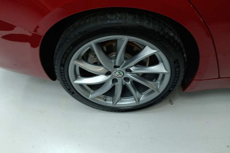 Used Alfa Romeo Giulia 2017 2.0T 200HP Luxury Edition