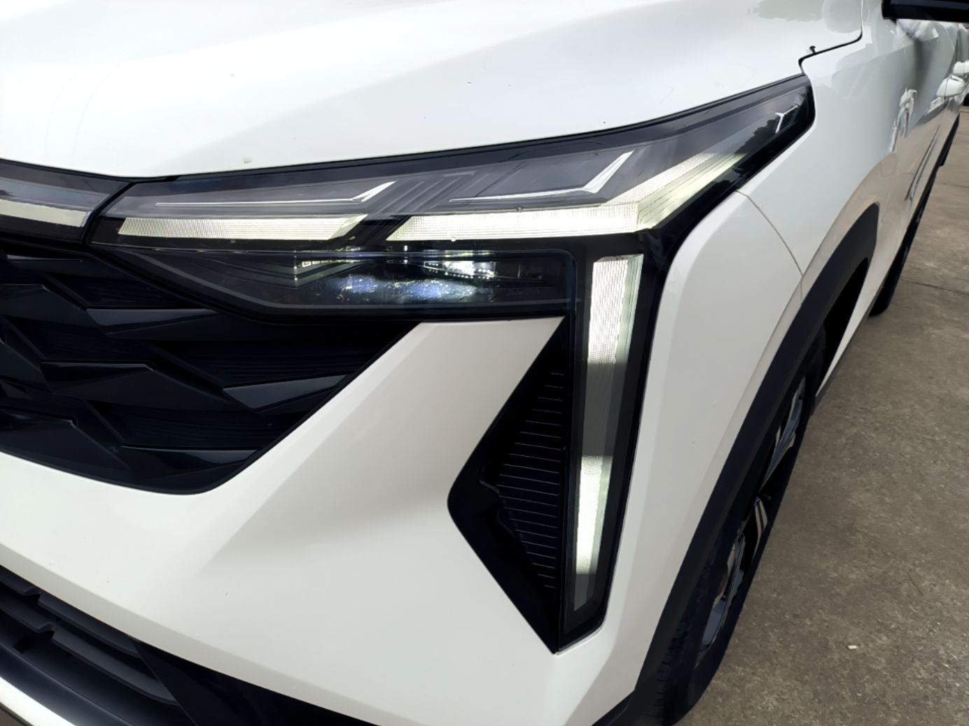 Geely Auto Emgrand X7 Sport 2023 Boyue COOL 1.5TD Smart Connectivity Model — снимка 8