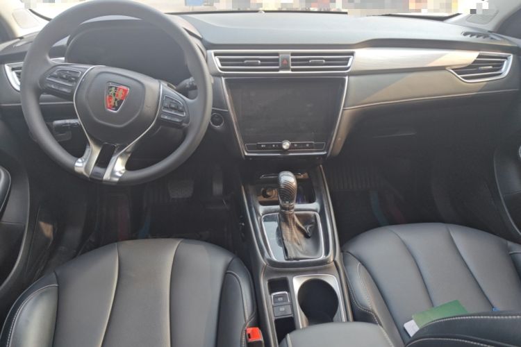 Used Roewe i5 2019 20T Automatic 4G Connect Luxury Flagship Edition Center Console