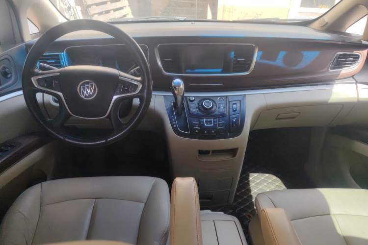 Used Buick GL8 2017 25S Luxury Version China V Standard
