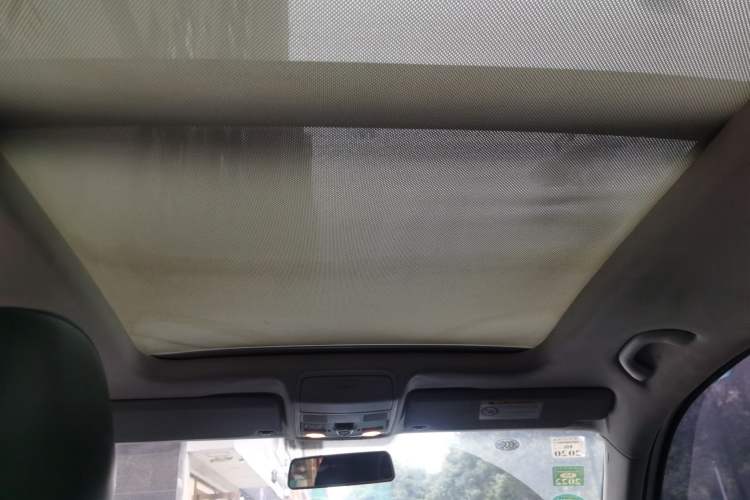 Used Volkswagen Tiguan 2015 1.8TSI Manual Two-Wheel-Drive Limited Edition Headliner