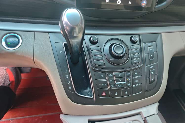 Used Buick GL8 2011 3.0L GT Luxury Business Haoya Edition