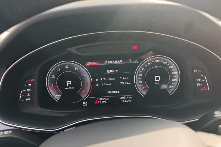 Used Audi Q7 2021 45 TFSI quattro S line Sport model Instrument Cluster