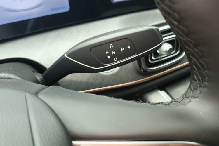 Used Chery Tiggo 9 2025 2.0T Dual-Clutch Two-Wheel Drive Luxury Edition 5 Seats