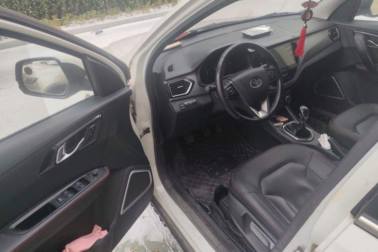 Used FAW Senya R7 2017 1.6L Manual Comfort Model
