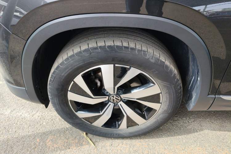Used Volkswagen Tayron 2022 280TSI Two-Wheel Drive Luxury Smart Connectivity Version Left Front Wheel Hub