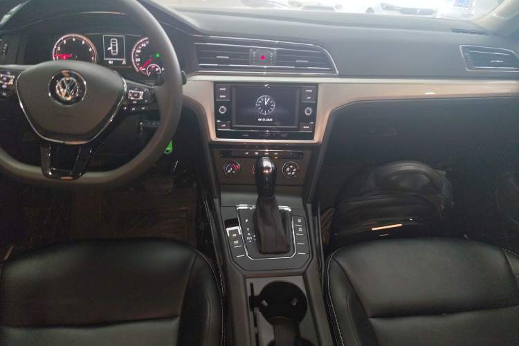 Used Volkswagen Lamando 2019 230TSI DSG Fashion Edition China VI