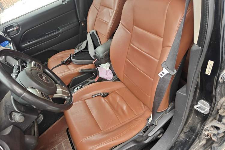 Used Jeep Compass 2011 2.4L four-wheel drive Comfort version