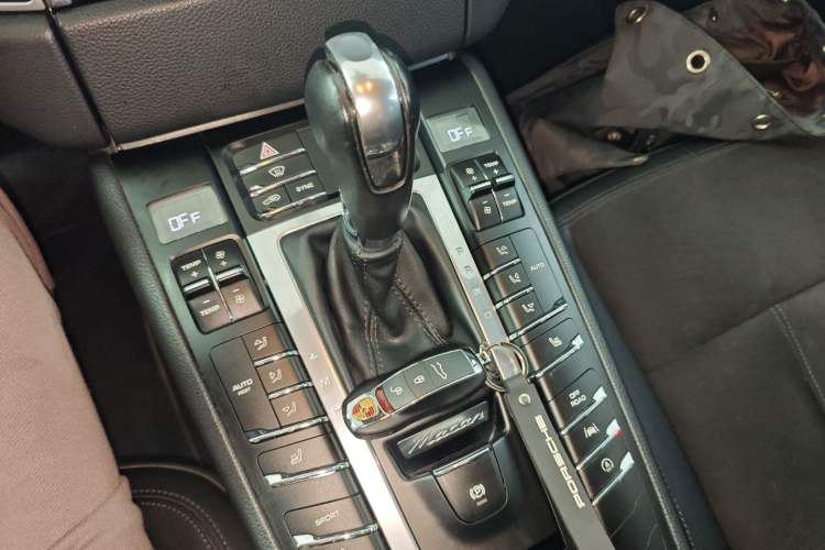 Used Porsche Macan 2017 Macan S 3.0T Gear Lever