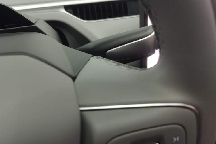 Used XPeng MONA M03 2025 600 with Ultra-Long Range Max Gear Lever