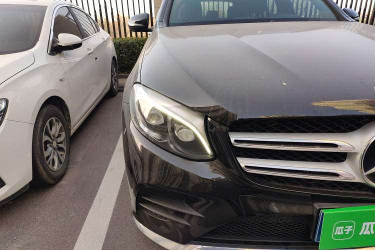 Used Mercedes-Benz GLC 2019 GLC 300 L 4MATIC Dynamic Model