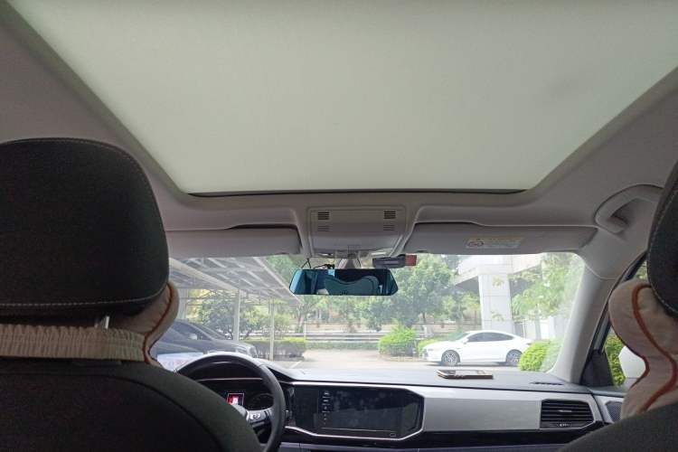 Used Volkswagen Tayron 2022 280TSI Two-Wheel Drive Luxury Smart Connectivity Version Headliner