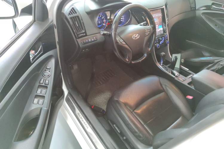 Used Hyundai Sonata 2014 2.0L Automatic Luxury Edition