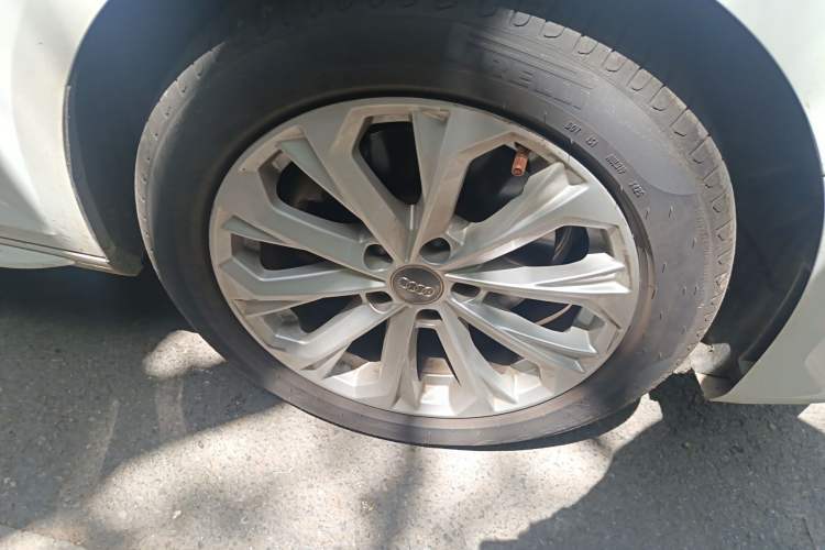 Used Audi A4L 2019 40 TFSI Ambition China VI
