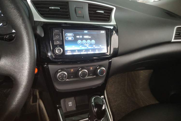 Used Nissan Sylphy 2018 1.6XV CVT Deluxe Edition Audio And AC Panel