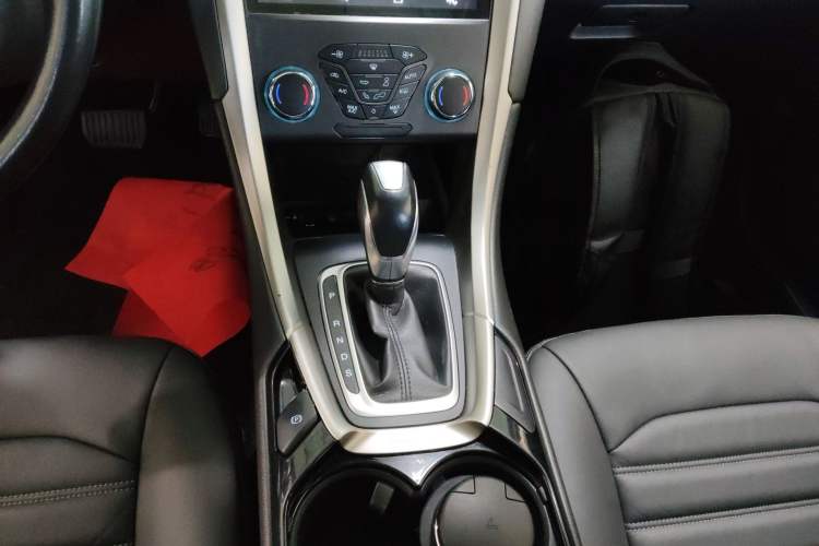 Used Ford Mondeo 2013 2.0L GTDi 200 Fashion Edition