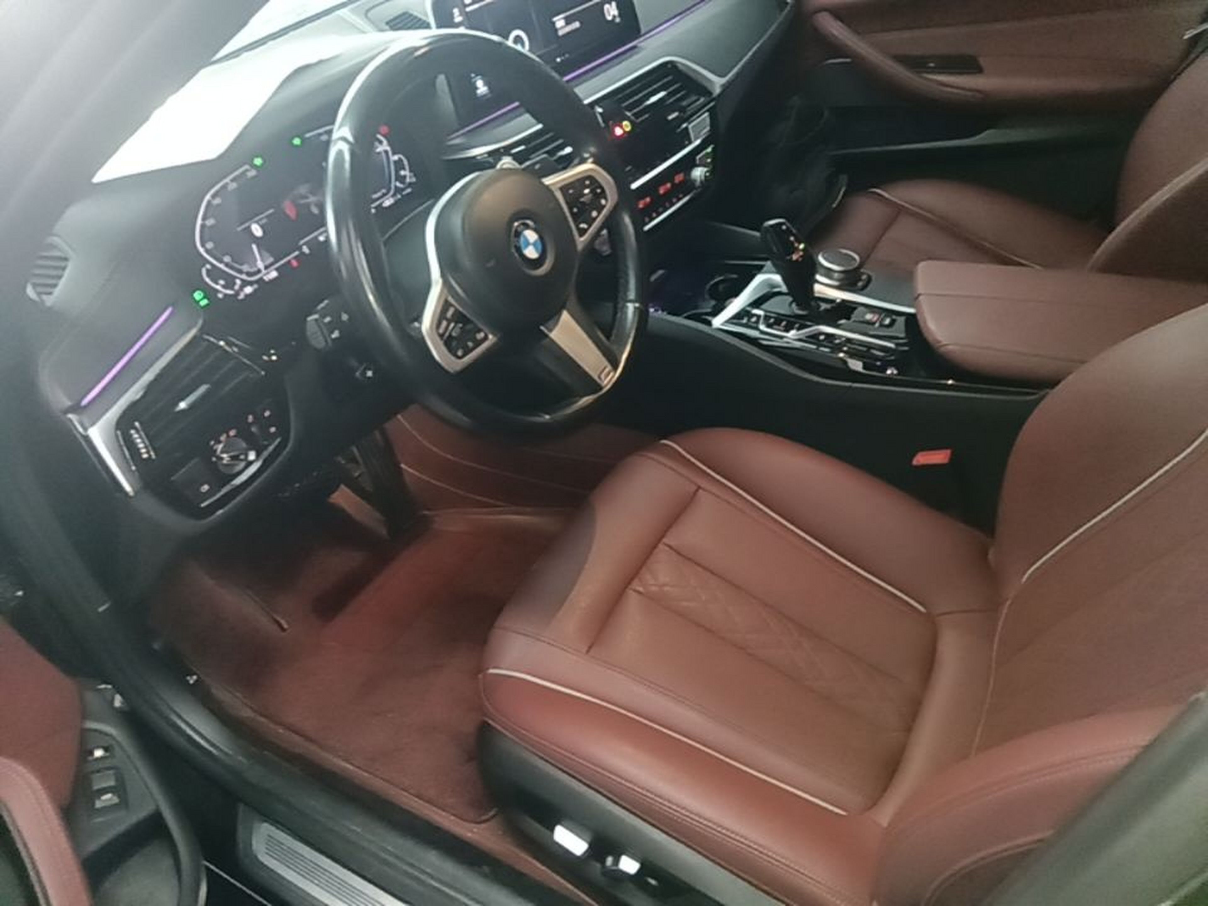 Vordere Reihe im Auto