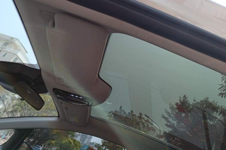 Used AION V 2021 Plus 70 Smart Technology Edition Lithium Iron Phosphate Headliner