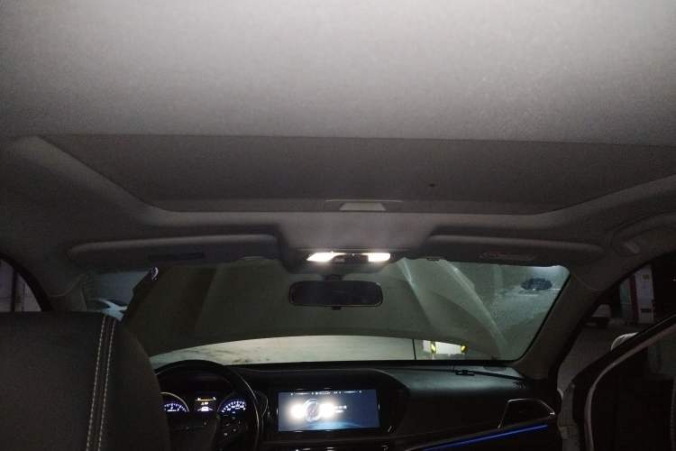 Used Venucia T90 2017 2.0L CVT Leading Edition