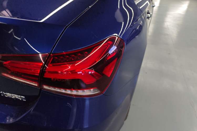 Used Mercedes-Benz A-Class 2021 A 200 L Sport Sedan Fashion Model
