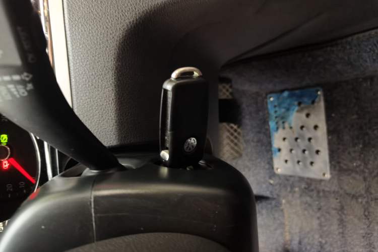 Used Volkswagen Bora 2014 1.6L Automatic Comfort Model Vehicle Key