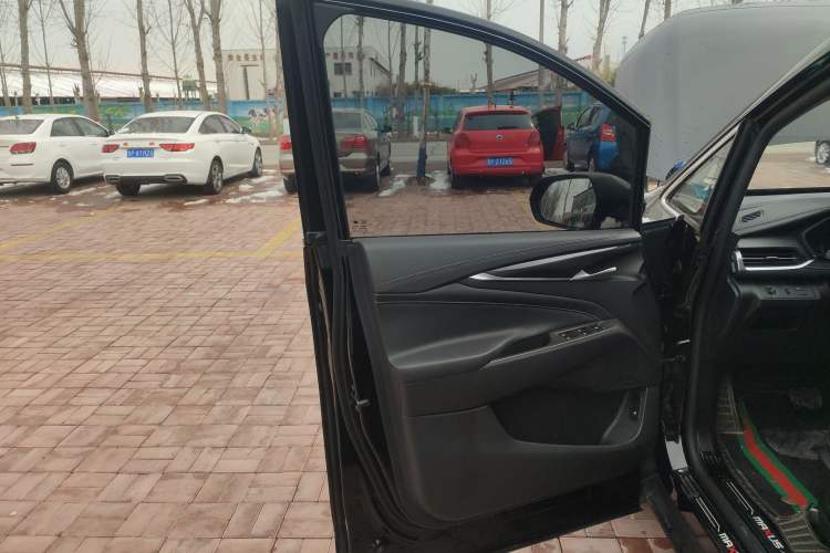 Used SAIC MAXUS G50 2020 1.5T Automatic Luxury Edition Interior 4