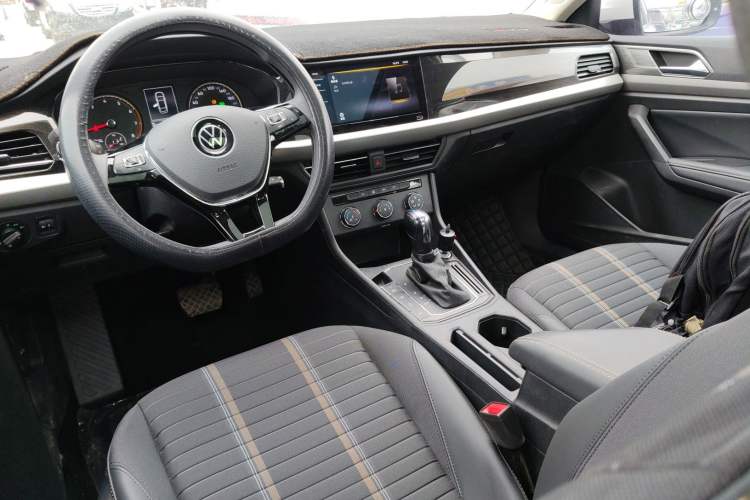 Used Volkswagen Lavida 2021 280TSI DSG Comfort Edition Center Console