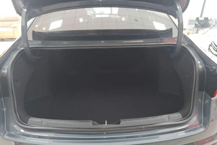 Used Geely Auto Preface 2023 2.0TD Luxury Version
