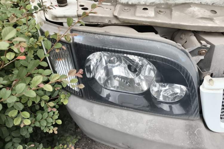 Used Ford Classic Transit 2013 2.8T Refurbished Diesel Ice-White Logistics Vehicle Long Wheelbase Mid-Roof Model JX493ZLQ4