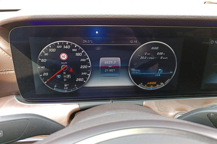 Used Mercedes-Benz E-Class 2016 E 300 L Stylish Model Odometer Close Up