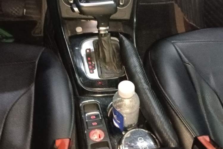 Used Audi Q3 2016 35 TFSI Fashion Model Gear Lever