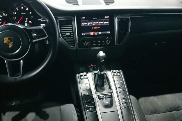 Used Porsche Macan 2016 Macan 2.0T
