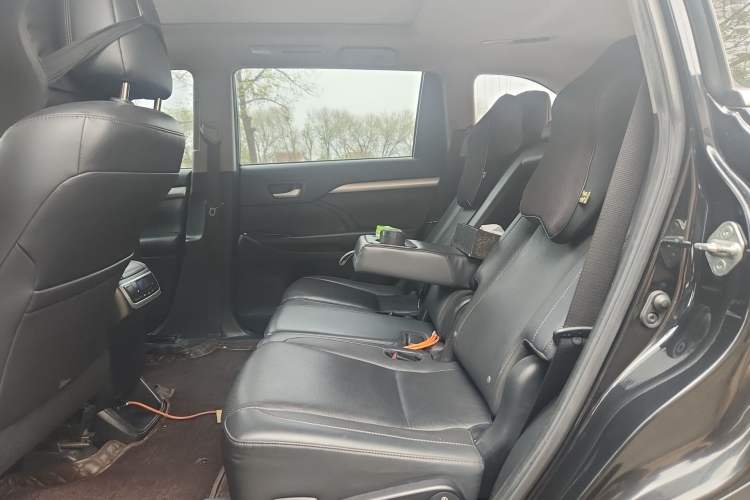 Used Toyota Highlander 2018 2.0T Four-Wheel Drive Luxury Version 7 Seats China VI Standard