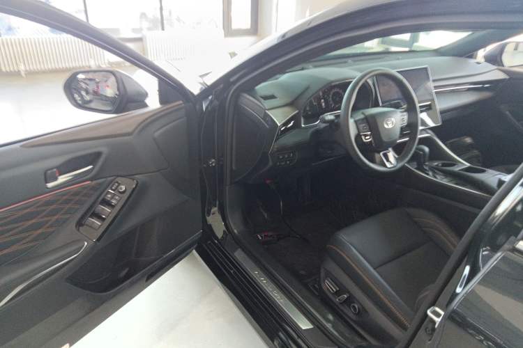 Used Toyota Avalon 2024 Dual-Engine 2.5L XLE Premium Edition
