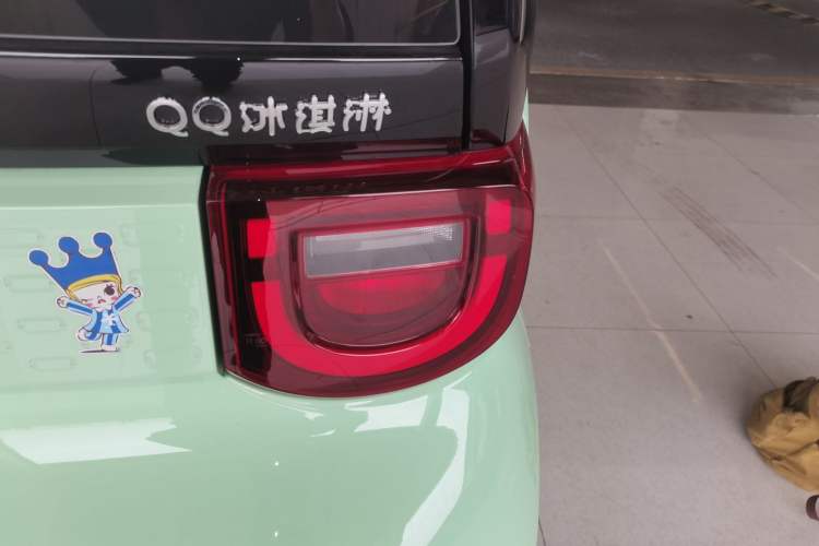 Used Chery QQ Ice Cream 2022 170km Sundae Phosphate Lithium-Ion
