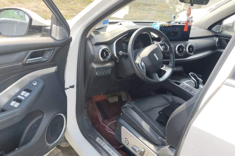 Used Wey VV6 2020 2.0T Two-Wheel Drive Smart Protection+
