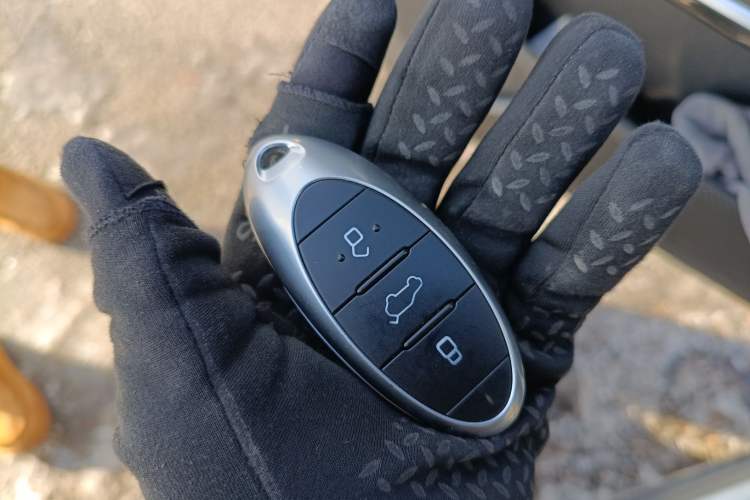 Used Bestune T77 2019 230 TID Automatic Luxury Version National V Vehicle Key