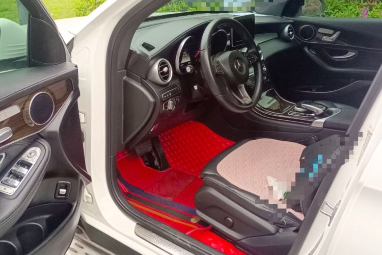 Used Mercedes-Benz GLC 2018 Facelift GLC 260 4MATIC Luxury Edition
